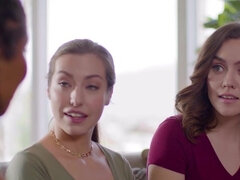 Gros seins, Brunette brune, Extrême, Doigter, Embrassement, Lesbienne, Actrice du porno, Rugueux