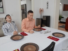 Arsch, Grosser schwanz, Blasen, Hardcore, Muschi, Flotter dreier, Titten, Nass