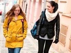 Kont, Vingeren, Zoenen, Lesbisch, Likken, Masturbatie, Strippen, Tiener