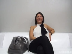 Morena, Checa, Sexo duro