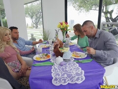 Lieveling, Grote mammen, Blond, Rondborstig, Universiteit, Lesbisch, Pornster, Realiteit