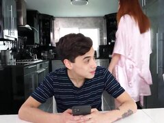 Amateur, Tía, Tetas grandes, Corridas, Lamidas, Pelirrojo, Hijo, Madrastra