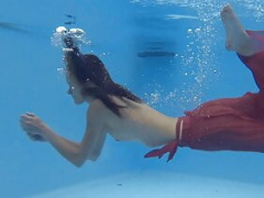 Morena, Erótico, Europeo, Húngaro, Al aire libre, Piscina, Flaco, Bajo el agua