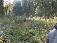 In den arsch, Braunhaarige, Aufs gesicht abspritzen, Masturbation, Geld, Strumpfhose, Öffentlich, Flotter dreier