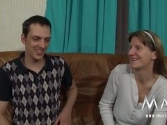 Stel, Huisgemaakt, Rijpe lesbienne, Moeder, Hangende tieten, Verlegen, Maagd, Slet