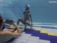 Culo, Rubia, Hd, Tetas naturales, Orgasmo, Piscina, Público, Tetas