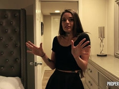 Amateur, Anal, Brunette brune, En levrette, Branlette thaïlandaise, Léchez, Seins naturels, Pov