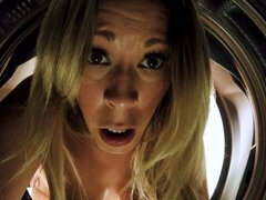 Culo, Culo grande, Rubia, Mamada, Estilo perrito, Tetas naturales, Madrastra, Estriptis