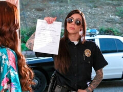 Culo grande, Morena, Besar, Lamidas, Masturbación, Tatuaje, Adolescente, Tetas