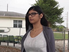 Arabe, Grosse bite, Gros seins, Sucer une bite, Attrapée, Cocu, Interracial, Plan cul à trois