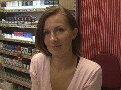 Blasen, Braunhaarige, Hundestellung, Handjob, Reif, Natürlichen titten, Pov, Öffentlich