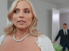 Blond, Pijpbeurt, Sperma in gezicht, Moeder die ik wil neuken, Kantoor, Pornster