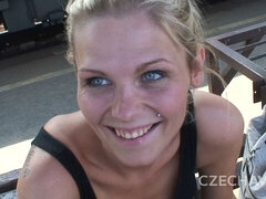 Leie, Arsch, Blondine, Hundestellung, Freundin, Selbstgemacht, Unschuldig, Muschi