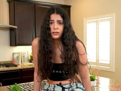 18 ans, Nana, Sucer une bite, Éjaculation interne, Famille, Actrice du porno, Pov, Soeurs