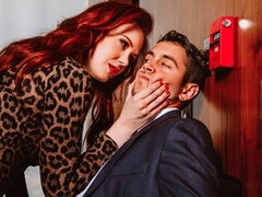 Grote mammen, Pijpbeurt, Man die toekijkt, Fetisj, Moeder die ik wil neuken, Roodharige vrouw, Kousen, Tieten likken