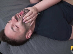 Grote mammen, Sperma in gezicht, Frans, Handbeurt, Likken, Natuurlijke tieten, Kort haar, Billekoek