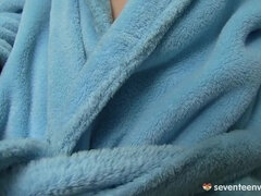 Braunhaarige, Verein, Europäisch, Masturbation, Rasiert, Solo, Jungendliche (18+), Spielzeuge