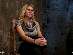 Grote mammen, Blond, Hardcore, Vastgebonden, Speelgoed