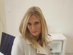 Grosser schwanz, Blondine, Braunhaarige, Lingerie, Büro, Pov, Sich ausziehen, Ehefrau
