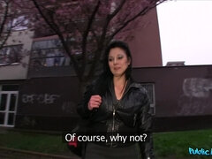 Amateur, Mamada, Engañando, Pajear, Al aire libre, Pov, Público