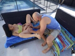 Amateur, Brunette brune, Queue, Faciale, Léchez, Petite femme, Chatte, Rasée