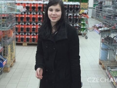 69, Gros seins, Sucer une bite, En levrette, Branlette thaïlandaise, Fait maison, Russe, Adolescente