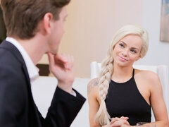 Blonde, Sucer une bite, Robe, Érotique, Branlette thaïlandaise, Rasée, Jarretelles, Adolescente