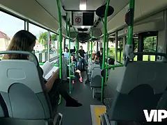 Brunette brune, Bus, Hd, Mature, Mère que j'aimerais baiser, Monstre, Public, Criant