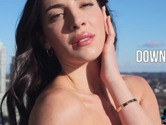 Brunette brune, Grecque, Lingerie, Mère que j'aimerais baiser, Nue, Solo, Jarretelles, Nénés