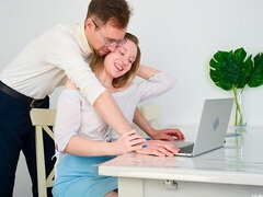 Grosser schwanz, Blasen, Verein, Handjob, Masturbation, Natürlichen titten, Jungendliche (18+), Titten