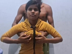 18 jaar, Enthousiasteling, Lieveling, Pijpbeurt, Schattig, Indisch, Zuigen, Tiener