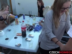 Blasen, Braunhaarige, Tschechisch, Gruppe, Selbstgemacht, Lecken, Orgie, Rotschopf