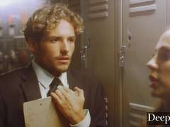 Blasen, Braunhaarige, Hundestellung, Domination, Weibliche domination, Lecken, Büro, Strümpfe