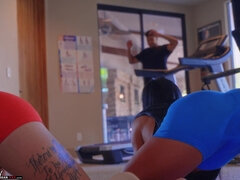 デカパイ, フェラチオ, 気狂い, チン, レズビアン, 筋肉, 三人, 濡れ