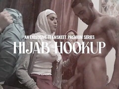 Grote kietelaar, Pijpbeurt, Sperma shot, Sportzaal, Taboe, Tieten likken