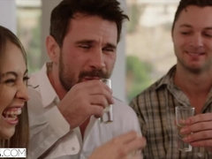 Arschlecken, Tussi, Lecken, Zierlich, Muschi, Realität, Reiten, Flotter dreier