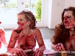 Lieveling, Pijpbeurt, Rondborstig, Fetisj, Eten, Pornster, Trio, Tieten likken