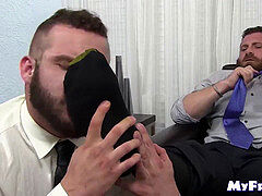 bulky bear jacks off while his gay boss licks his soles