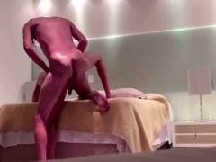 Latino, gozando, sans a condom