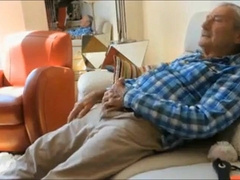 Père pipe - Amateur Hunk Suce