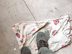 crushing cement powder on floral 10 dress
