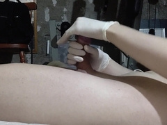 Femboy jacks with mittens and shoots a load