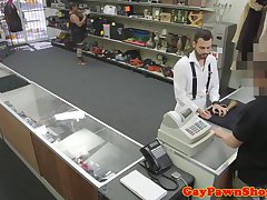 Fooled pawnshop straighty gets facefucked