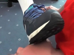 Sneaker Femdom