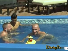 Brazilian fag 3 way with cum shot