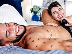 Condom-free assfuck with Brock Banks & Leo Grand