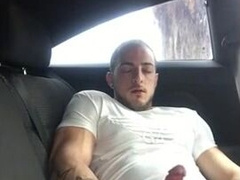 Str8 guy masturbation on the car 9