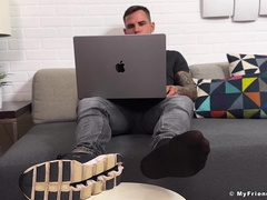 Inked Otter Showcases Off His Provocative Size 8 Soles