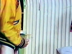 Roommates 1 (1976)