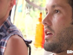 Rednecks’ 3. Jeff Powers, Brandon Evans Y Tobias